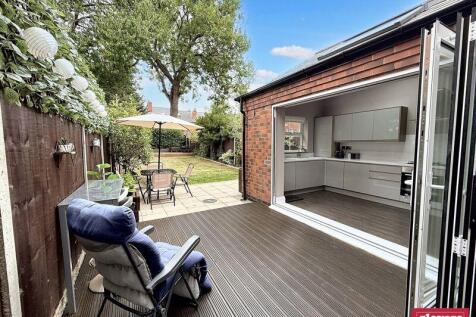 BACK GARDEN