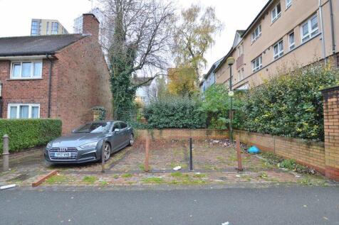 PARKING AREA - FRONT