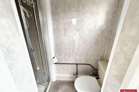 DOWNSTAIRS SHOWER ROOM