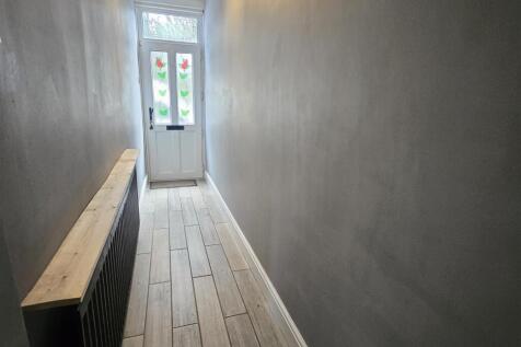 ENTRANCE &amp; HALLWAY