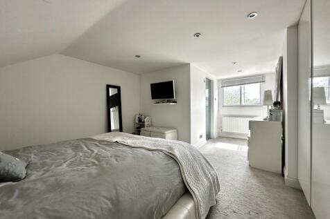 Master Bedroom cont