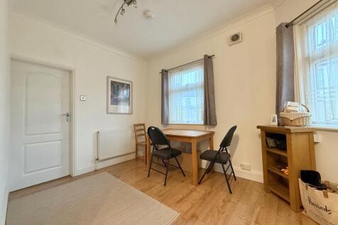 Living/Dining Area
