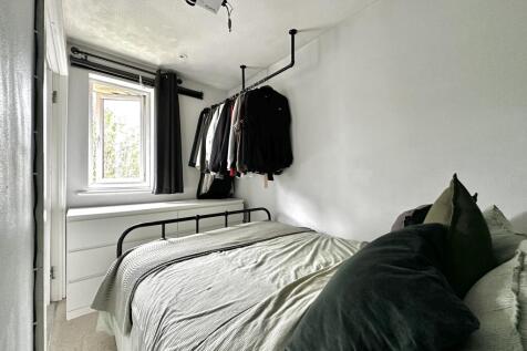 Sleeping Area Cont&#39;d