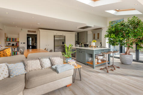 Kitchen/Family