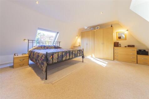 Principal bedroom