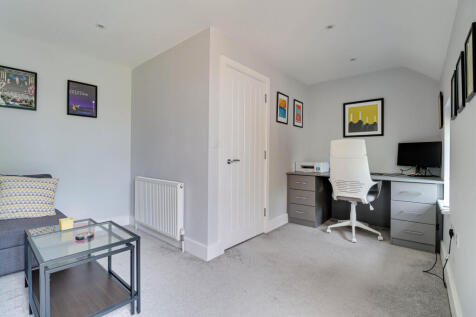 Bedroom/Study