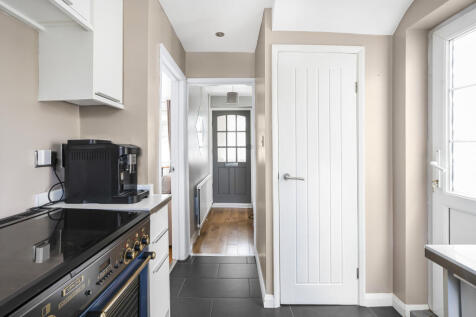 Kitchen/hall
