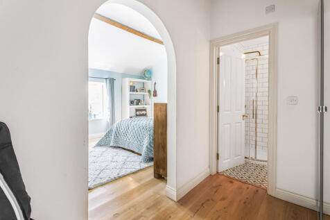 Bedroom/ensuite