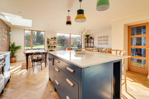Kitchen/Diner/Family