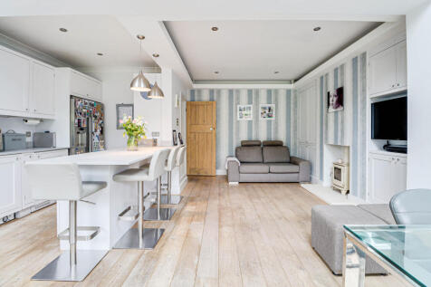 Kitchen/Family