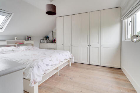Principal bedroom
