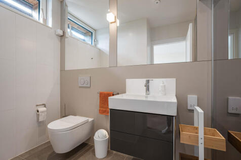 En suite Shower Room