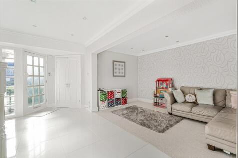 Entrance Hall/Snug