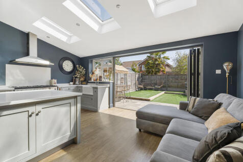Kitchen/Living Area