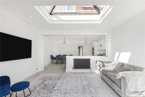 Snug/Kitchen