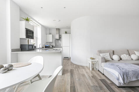 Living/Kitchen