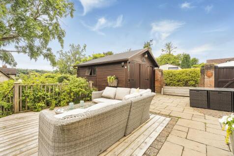 Rear Decking/Patio