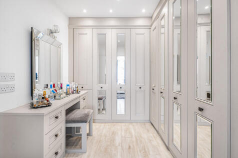 Walk in Wardrobe