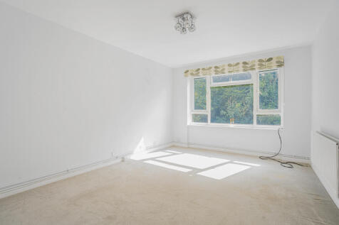Sitting/Dining Room