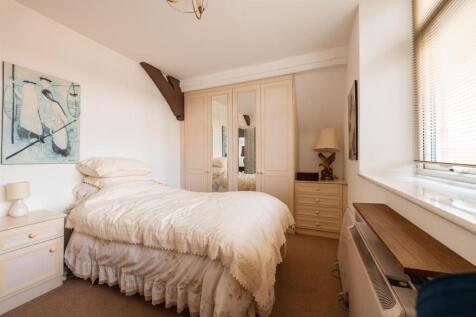 23 Scholars Court-37.jpg