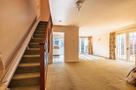 15 Old Farm Close-1.jpg