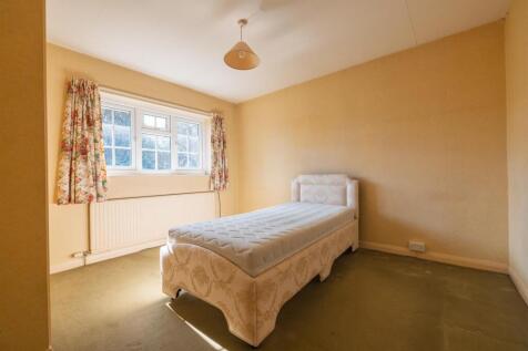 15 Old Farm Close-32.jpg