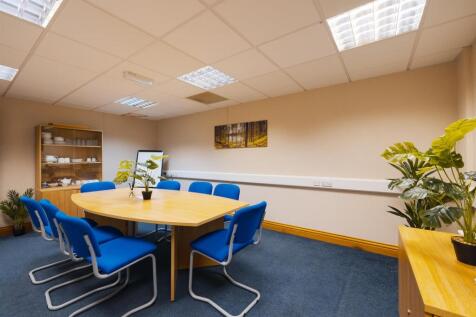 Oaktree Business Centre-32.jpg