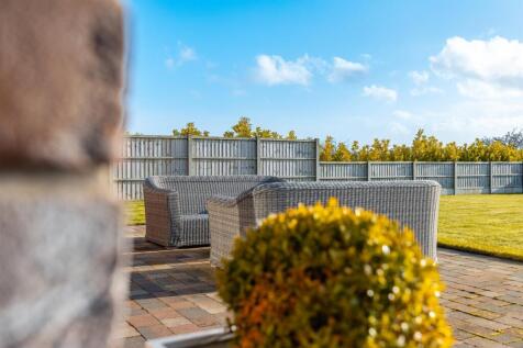 5 Stables Close re-shoot-18.jpg