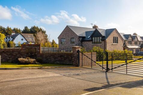 5 Stables Close re-shoot-1.jpg