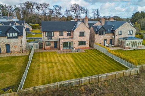 5 Stables Close Drone-10.jpg