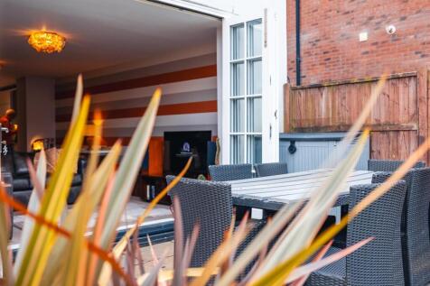 18 Mostyn House-53.jpg