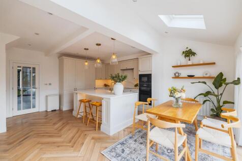 126 Brom Village Rd-32.jpg