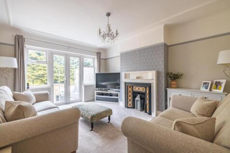 44 Hillfield Drive-11.jpg