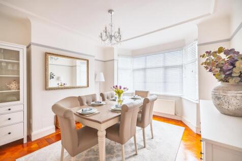 44 Hillfield Drive-2.jpg