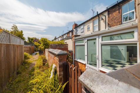 11 Leighton Rd Cottage-21.jpg