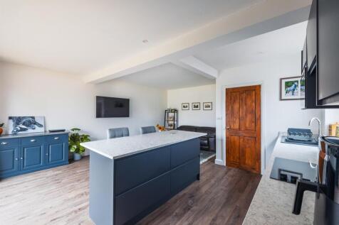 24 Bendee Avenue-10.jpg