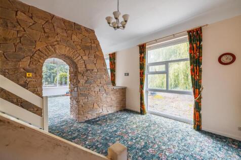 71 Raby Drive-10.jpg
