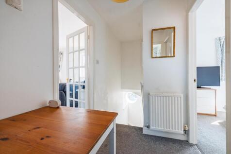 8 Ashtree Farm Court-14.jpg