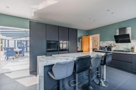 13 Chester Rd-21.jpg