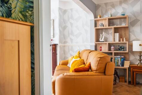 4 Bushell Close-25.jpg