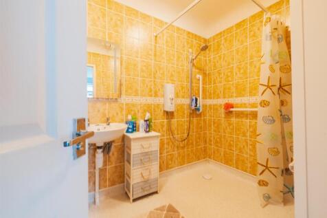 4 Bushell Close-20.jpg