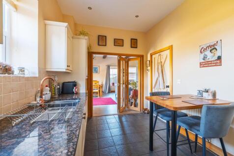 3 New Hall Cottages-19.jpg