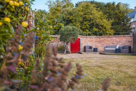 3 New Hall Cottages-60.jpg