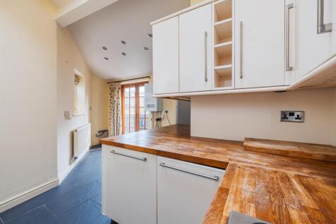 2 Victoria Rd-16.jpg