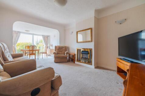 15 Bendee Ave-18.jpg