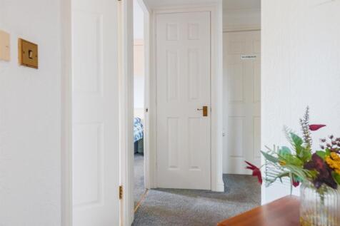 42 Hamilton court-30.jpg