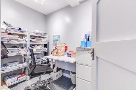 Constables - 35-37 High Street-7.jpg