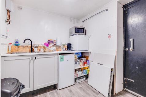 Constables - 35-37 High Street-10.jpg