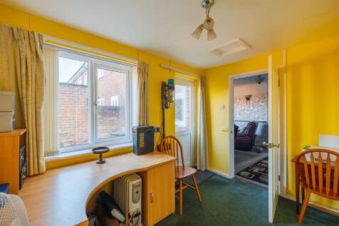 17 Shakespeare Rd-12.jpg