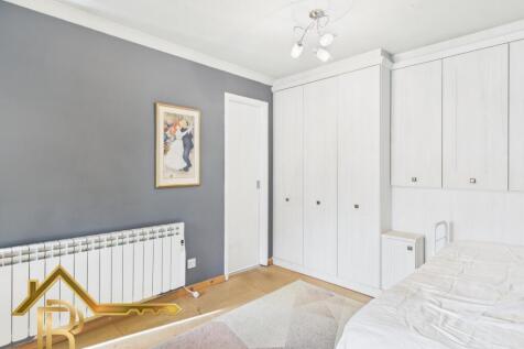 CAM03016G0-PR0043-STILL001